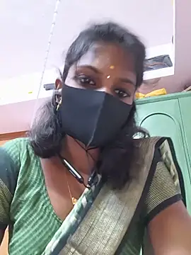 Snapshot of Honey_rosetamil chatting on 05-17-26, 05:53 Honey rosetamil online show from 05-17-26, 05:53