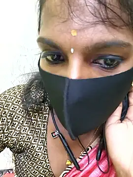 Snapshot of Honey_rosetamil chatting on 05-31-26, 06:09 Honey rosetamil online show from 05-31-26, 06:09