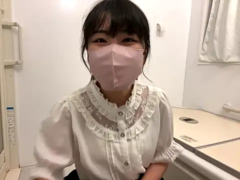 Snapshot of sora_033 chatting on 09-22-25, 03:14 sora 033 online show from 09-22-25, 03:14
