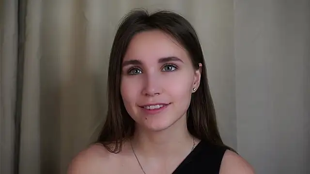 Snapshot of EthalFlowers chatting on 11-09-25, 01:15 EthalFlowers online show from 11-09-25, 01:15