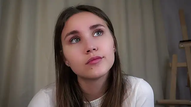 Snapshot of EthalFlowers chatting on 11-10-25, 01:15 EthalFlowers online show from 11-10-25, 01:15