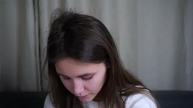 Snapshot of EthalFlowers chatting on 11-11-25, 11:49 EthalFlowers online show from 11-11-25, 11:49