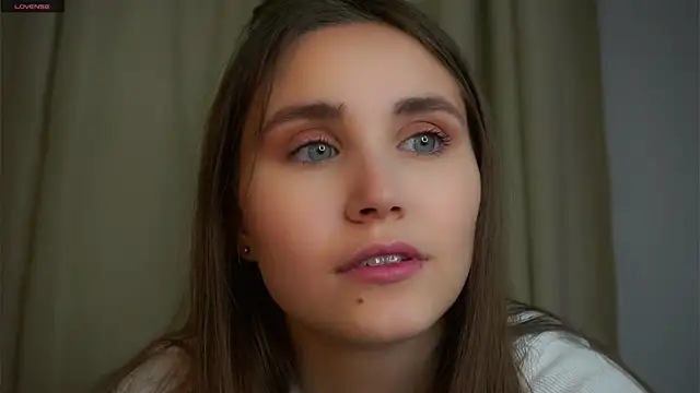 Snapshot of EthalFlowers chatting on 12-03-25, 01:02 EthalFlowers online show from 12-03-25, 01:02