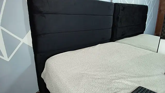 karlamoon23 online show from 02-25-26, 08:40