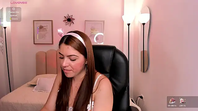 Snapshot of Madelin_carter chatting on 11-30-25, 03:54 Madelin carter online show from 11-30-25, 03:54