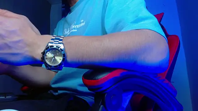 alexgiraldo   online show from 05-07-26, 01:44