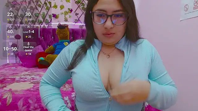 Snapshot of Estrella__sex chatting on 09-19-25, 12:06 Estrella sex online show from 09-19-25, 12:06
