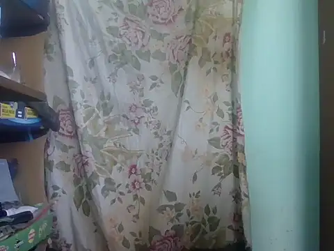 Snapshot of chicooxx chatting on 10-11-25, 09:57 chicooxx online show from 10-11-25, 09:57