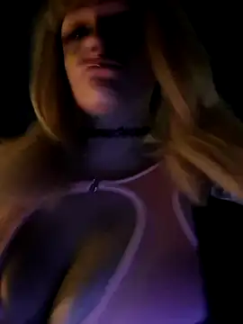Snapshot of Splash_Queen420 chatting on 05-24-26, 03:00 Splash Queen420 online show from 05-24-26, 03:00