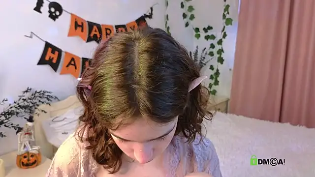 Evi Brook online show from 10-21-25, 06:36