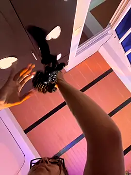 Snapshot of emilysofiia chatting on 10-04-25, 08:51 emilysofiia online show from 10-04-25, 08:51