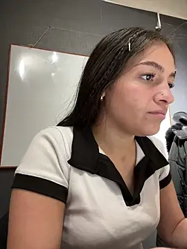 Alyha Cortes online show from 09-19-25, 01:56