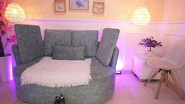 LoonaNyx online show from 11-11-25, 11:32