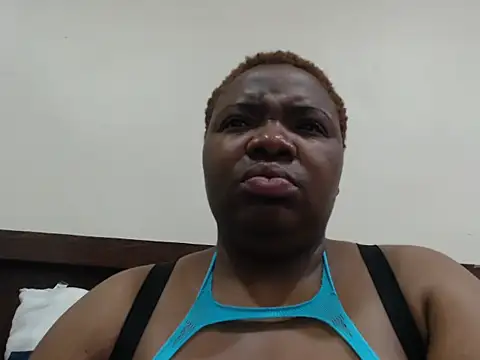 VoluptuousXX5 online show from 09-10-25, 04:23