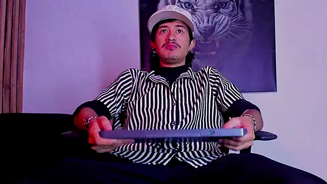 DimitriDeluxe online show from 09-08-25, 07:02