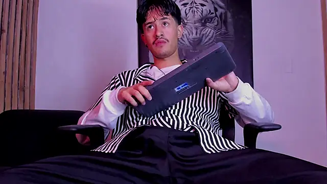 DimitriDeluxe online show from 09-10-25, 08:20