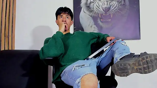 DimitriDeluxe online show from 09-12-25, 07:25