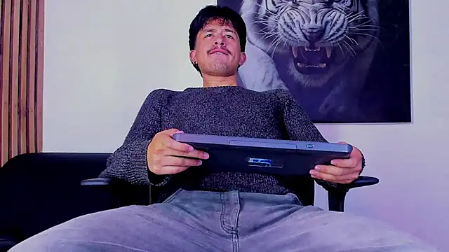 DimitriDeluxe online show from 09-13-25, 07:13