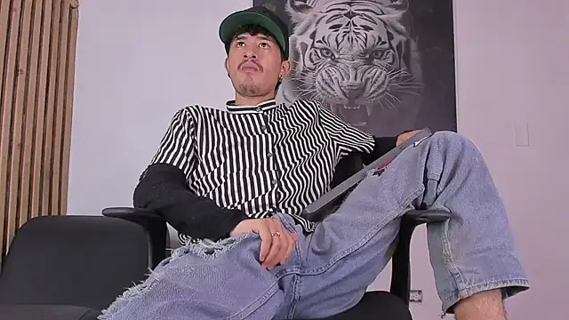 DimitriDeluxe online show from 10-01-25, 08:04