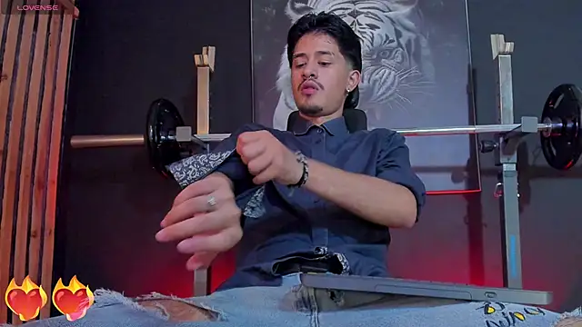 DimitriDeluxe online show from 10-29-25, 08:21