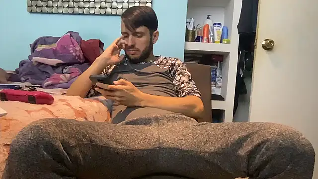 Alexitho25 online show from 12-19-25, 05:14