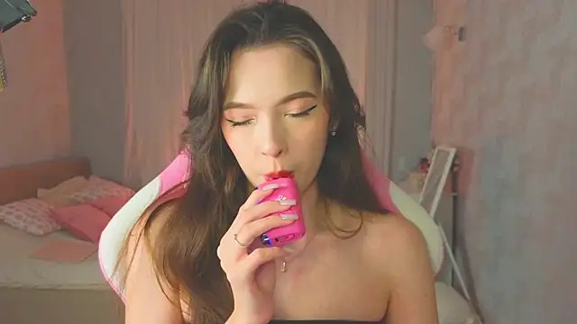 yuna sunshy online show from 10-25-25, 11:43