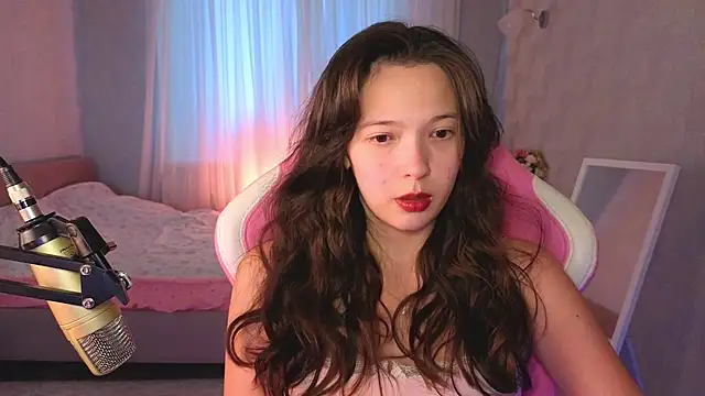 yuna sunshy online show from 07-18-26, 01:10