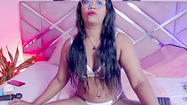 Snapshot of sofia_07 chatting on 10-09-25, 09:24 sofia 07 online show from 10-09-25, 09:24