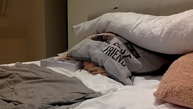 Roccowantsfun online show from 12-17-25, 07:36