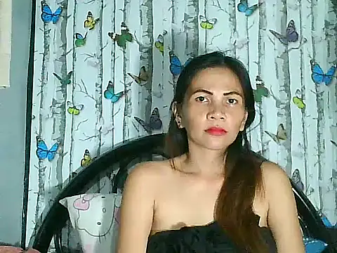 Snapshot of Urwildestangelfire_19 chatting on 10-28-25, 01:53 Urwildestangelfire 19 online show from 10-28-25, 01:53