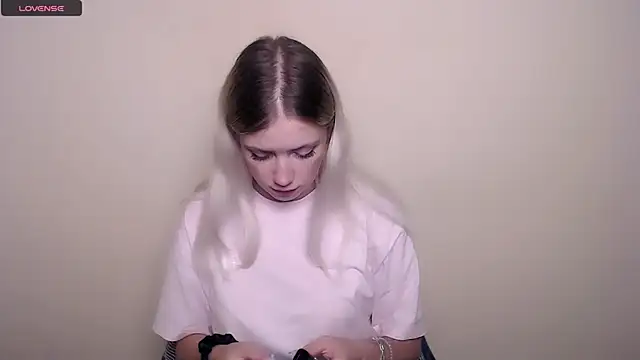 AliceHotty  online show from 09-13-25, 06:13