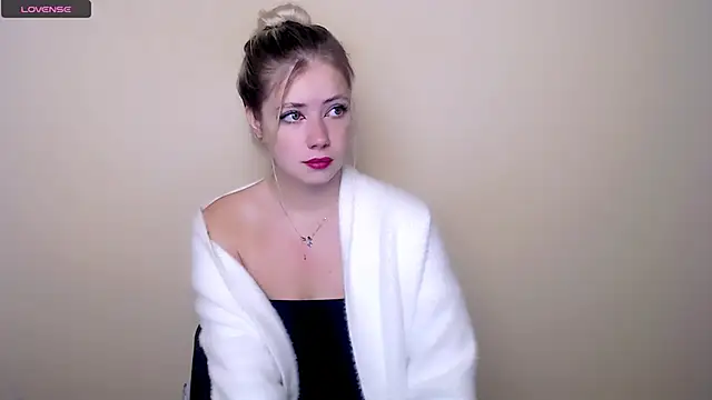 AliceHotty  online show from 09-18-25, 07:43