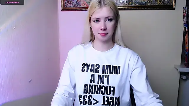 Snapshot of AliceHotty_ chatting on 02-28-26, 07:53 AliceHotty online show from 02-28-26, 07:53