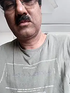 moonflower25 online show from 12-21-25, 04:08