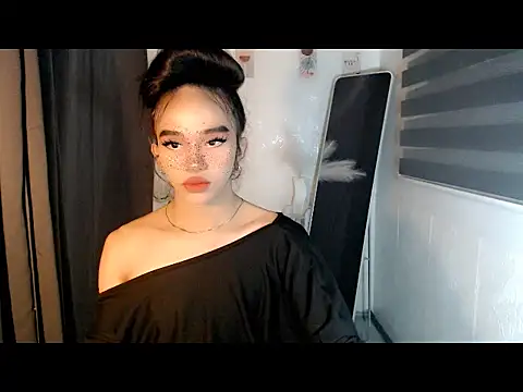 LauraSoHot online show from 11-23-25, 01:11