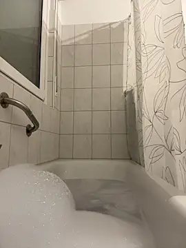 Emilia Mausi online show from 02-22-26, 08:07