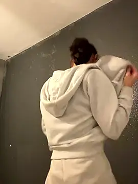 Emilia Mausi online show from 02-23-26, 08:17