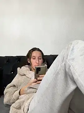 Emilia Mausi online show from 03-10-26, 08:47