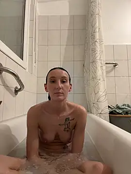 Emilia Mausi online show from 04-03-26, 07:34