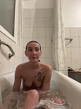 Emilia Mausi online show from 04-08-26, 07:14