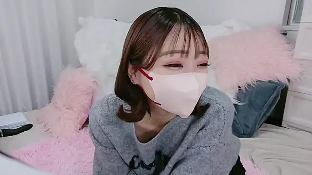 Snapshot of Rina_72 chatting on 12-17-25, 06:30 Rina 72 online show from 12-17-25, 06:30