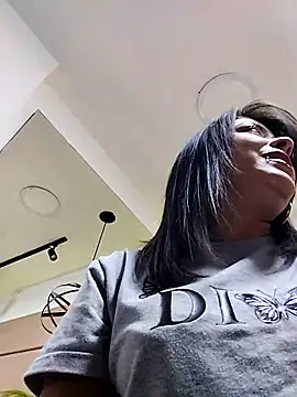 MiaWelkin online show from 11-11-25, 01:22