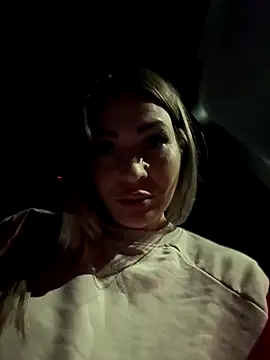 iSelena online show from 09-29-25, 01:11