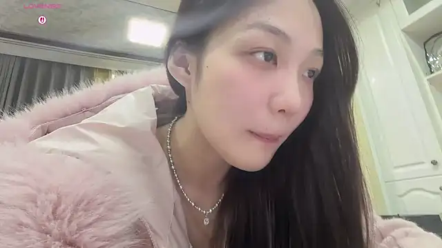 Snapshot of Yaya--728 chatting on 01-18-26, 03:32 Yaya--728 online show from 01-18-26, 03:32