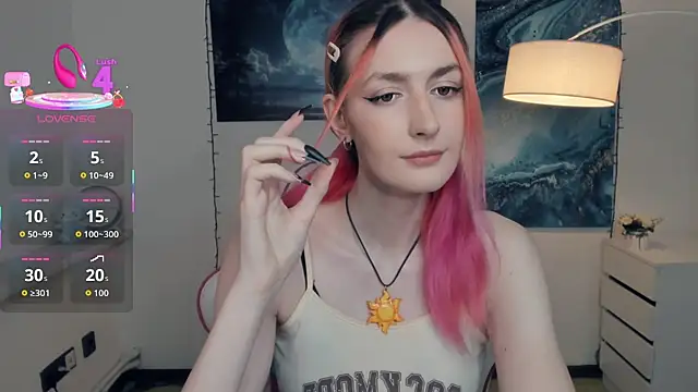 Snapshot of EasterBlink chatting on 10-18-25, 11:11 EasterBlink online show from 10-18-25, 11:11