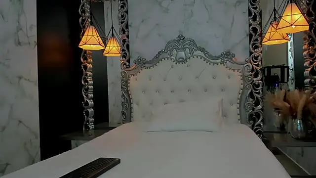 naughty milf4u  online show from 10-02-25, 09:00