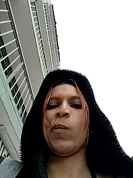 Snapshot of Zoe73_ chatting on 09-15-25, 07:47 Zoe73 online show from 09-15-25, 07:47