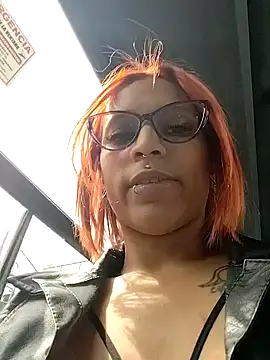 Snapshot of Zoe73_ chatting on 09-29-25, 06:46 Zoe73 online show from 09-29-25, 06:46