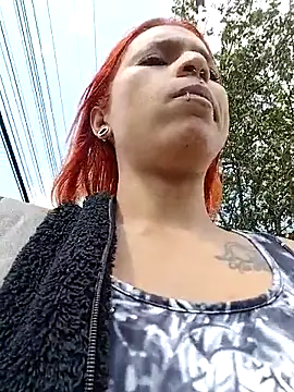 Snapshot of Zoe73_ chatting on 10-02-25, 06:59 Zoe73 online show from 10-02-25, 06:59