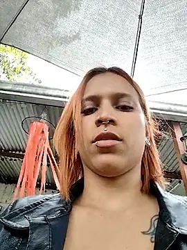 Snapshot of Zoe73_ chatting on 10-29-25, 06:53 Zoe73 online show from 10-29-25, 06:53